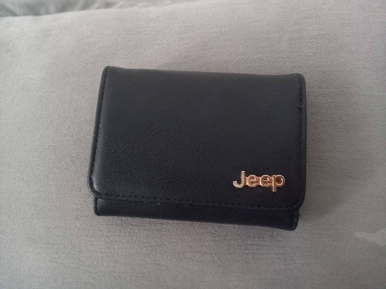 محفضه براند Jeep جلد 
السعر 10الف 
الموقع بغداد الحبيبيه