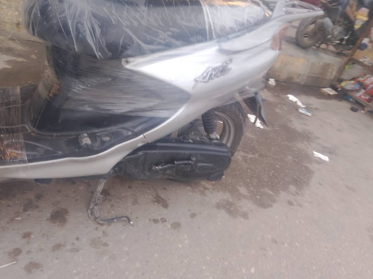 يالله سلام عليكم اكزز للبيع طالعه قبل 2شهر مكفوله ***********
