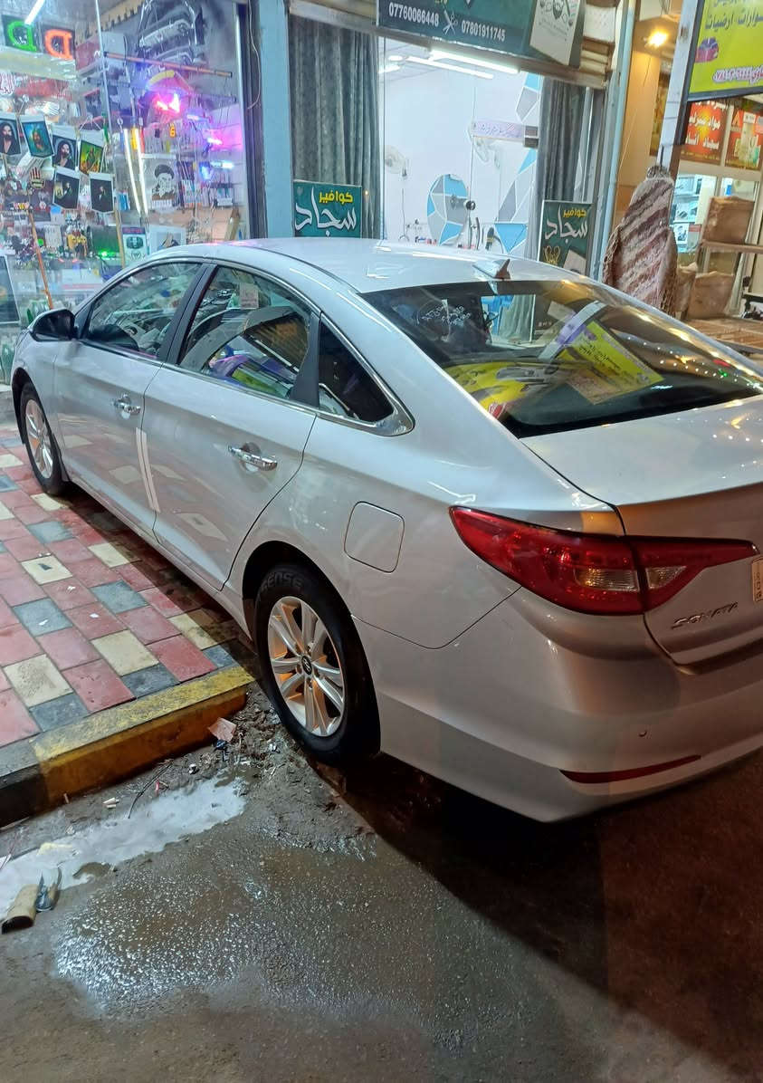 السلام عليكم
سوناتا موديل 17 للبيع
ادوات ادوات كصه جنطه
وارد كوري مكينه 2000 دوش غاز اصل 
 متومه ارقام وسنويه شمالي
مكان السياره نجف
السعر 50 وبيه مجال 
*********** اتصال  واتساب
الخاص مفتوح
