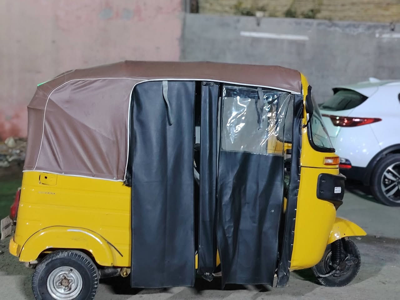 سلام عليكم تكتك 2020معمره عام وصبغ عام مكينه مكفول كهربائي ياته كلهن شغاله عارضه 65000وبيه مجال مكاني مدينه الصدر ***********
