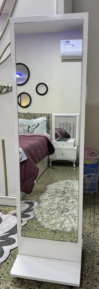 السلام عليكم
غرفة نوم تركية للبيع 
٨ قطع
نوع ثقيل
العنوان بغداد الغزالية
السعر ٤٠٠ الف
اذا مع الدوشك 
٥٠٠ الف
و بيها مجال قليل

***********
