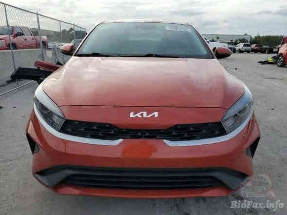 كيا فورتي موديل 2023 مكفوله من كلشي ضرر بسيط بس الطخه خفيفه بالدعاميه الوره والباقي مكفول تعتبر كلين لون مشمشي مواصفات نص رادار تحكم استيرن تحديد مسار مثبت سرعه درايف مود وباقي المواصفات معروفه الرقم بغداد وبسمي
السعر 178 المكان بغداد الجديده شارع المسبح 
هاتف ***********
