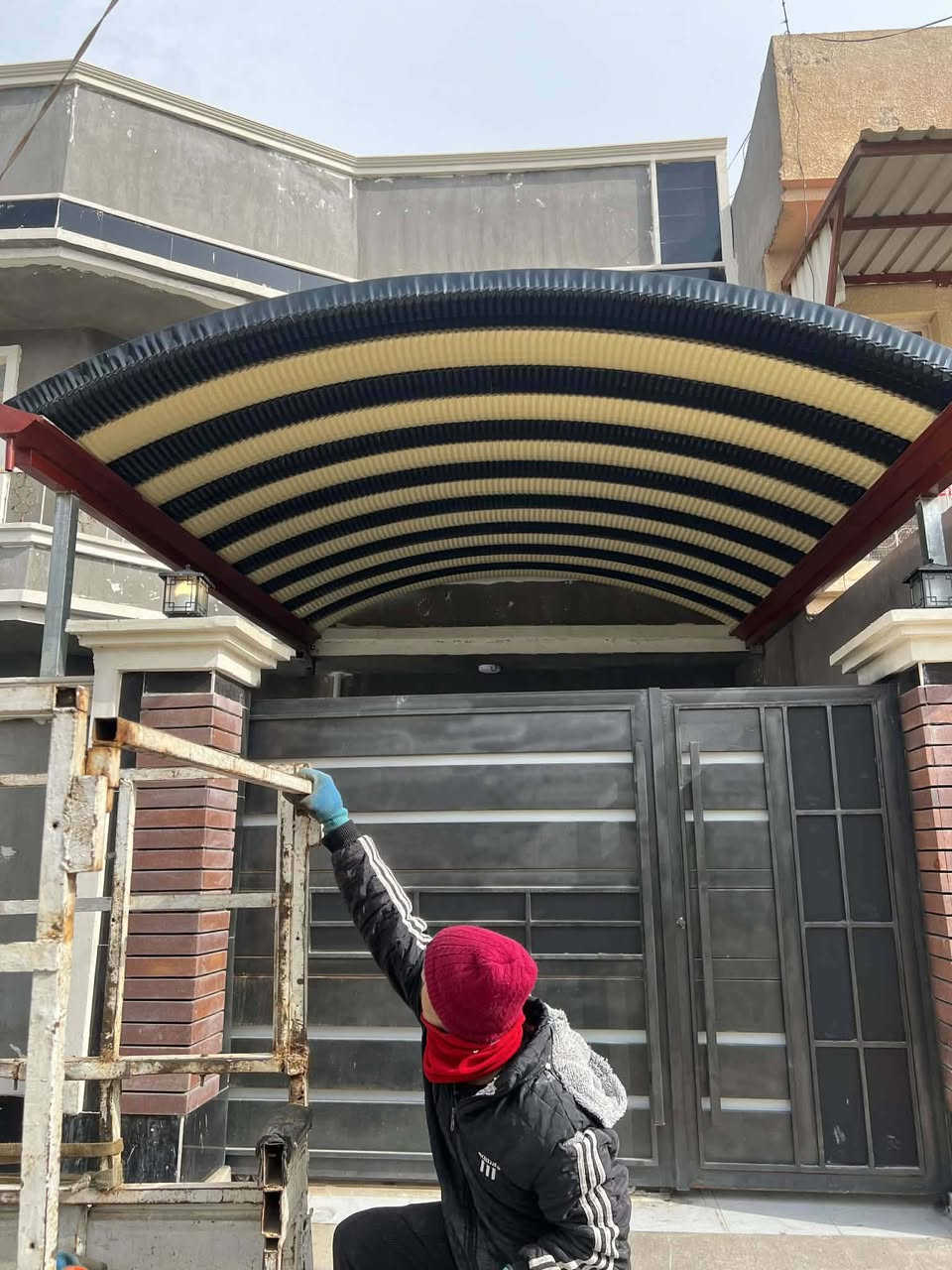 بسم الله الرحمن الرحمن
انواع السقايف  كي سبان المتر ب 30 
***********

أبو مصطفئ الحداد
