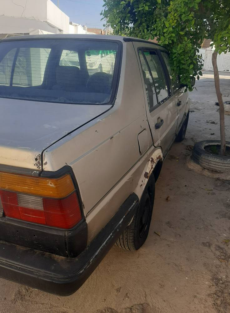 سياره للبيع مكان كركوك موديل ٨٩ مشروع وطني سنويه لحد ٢٨صبغ  بلادي رقم انكليزي هزه جديده  كير محرك شرط لاصرف ولا بخار محرك أوربي صدر أمامي خلفي ممتاز باور  بلادي مركزي بلادي  شرط تحويل  جاهزه سياره  *********** كركوك, العراق
