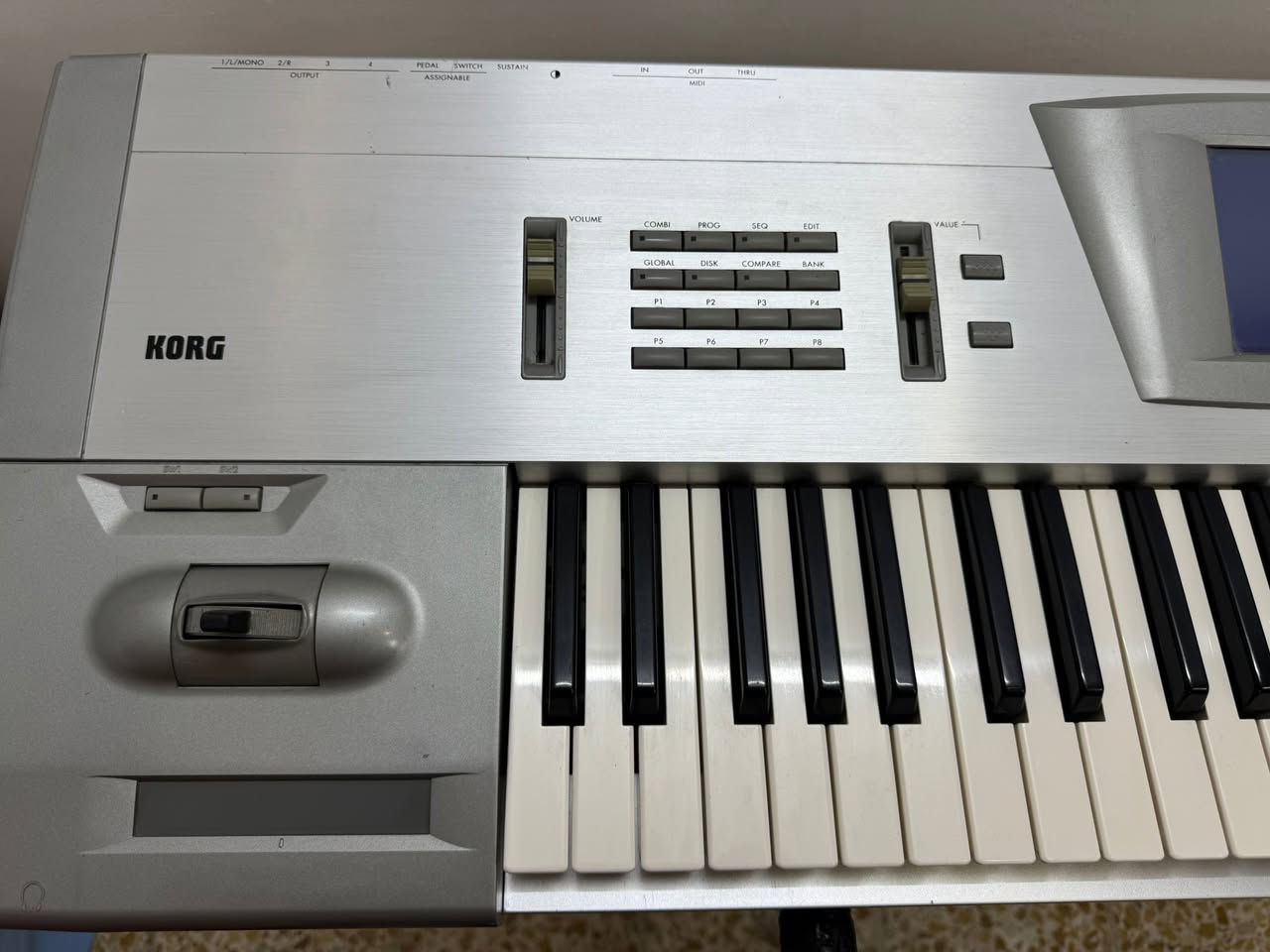 السلام عليكم korg trinity v3 للبيع  السعر ٢٠$ مكاني موصل.


**إذا كنت صاحب هذا الإعلان وتريد حذفه لأي سبب، رجاءا أرسل رسالة إلى الدعم الفني**