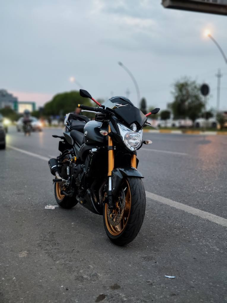 Yamaha FZ8 2016

800 cc

الدراجة street fighter كلش قوية شلعات ودوسات وبطناش 
ماشي 33000 KM يعني بعدها جديدة
بيها قطع كاربون فاير
motul دهن
اكزوس SC PROJECT اصلي
3 سويتشات بيلادي ) واحد احمر واثنين اسود )
الدراجة بحالة الشركة تماما
گير محرك كهربائيات حماوة بشرط
كفالة عامة من التاير للتاير
الدراجة مشاركة بفيديوهات كليب اغاني واعلانات قوية باربيل
الدراجة بدون رقم
السعر :45 و مجال 
مكانها : اربيل
*********** : الرقم أربيل, العراق
