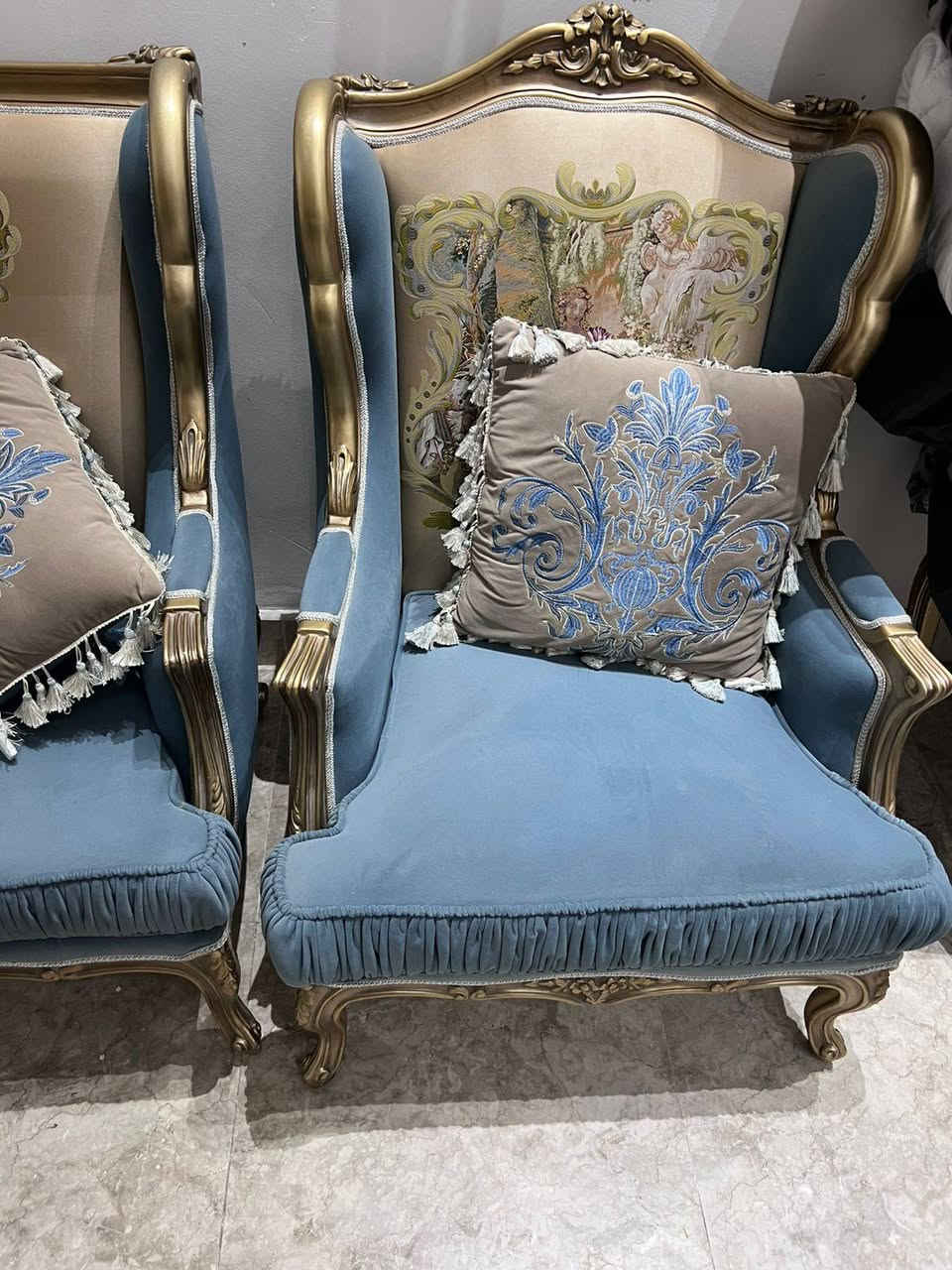 تخم قنفات مصري رئاسي قنفتان كبيره مع اربع كراسي وطبلات واحده كبيره و٢ اصغار السعر ع خاص


**إذا كنت صاحب هذا الإعلان وتريد حذفه لأي سبب، رجاءا أرسل رسالة إلى الدعم الفني**