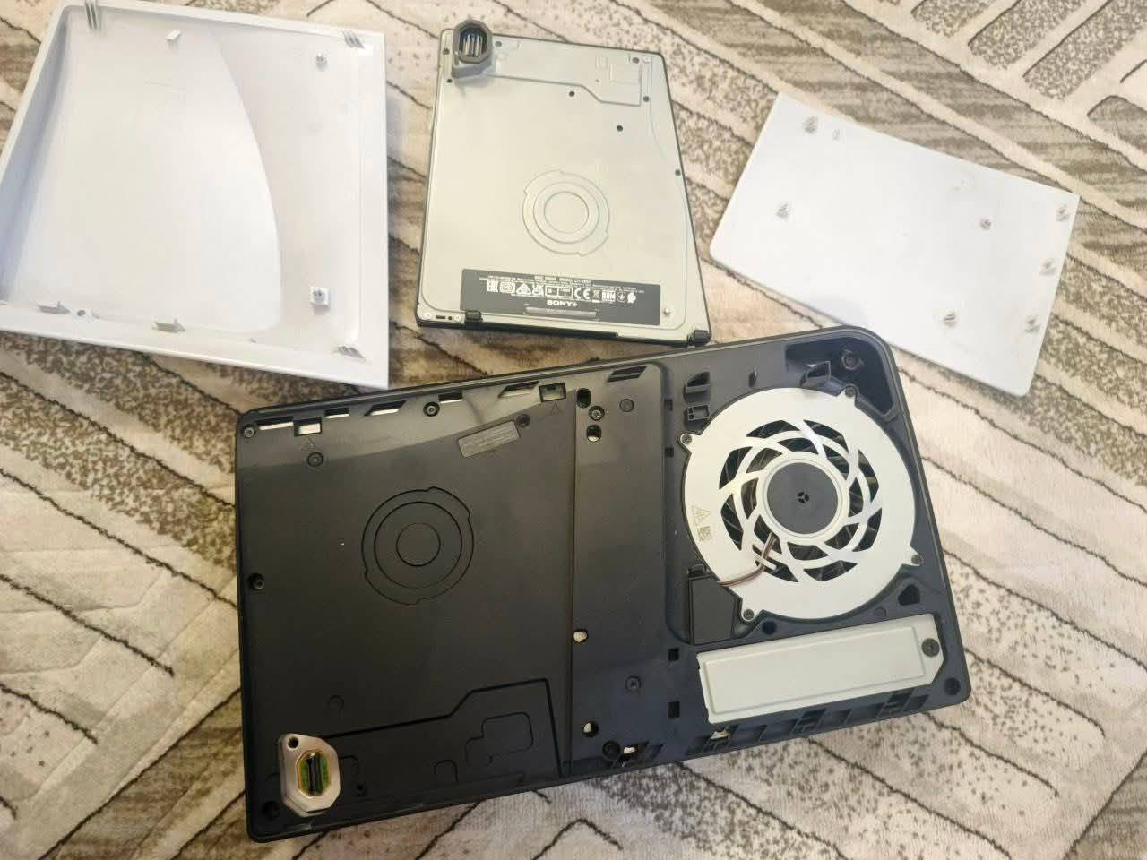 بلي فايف سلم اوربي للبيع
الجهاز نضيف لوك ستيكر ما مصلح
الجهاز معروض للبيع مع الملحقات الاصليه مع يدات ثنين اصليات مع قاعده مع UBS (يوبيئس) دبل بطاريه 1500 نوع ماكسيما
السعر : 800 وبي مجال
مكاني بغداد مدينة الصدر للتواصل واتساب ***********
