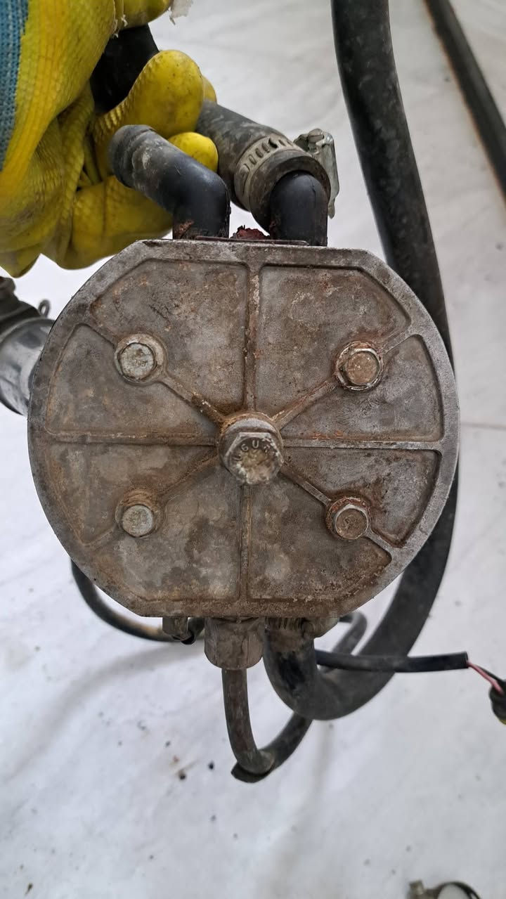 السلام عليكم منظومة غاز ٦ سلندر ٣٦٠٠ ظمان الشغل السعر ١٧٥ الف
***********
