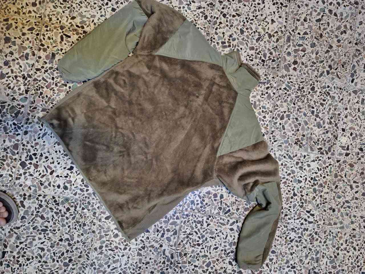 قمصلة فرو امريكي اصلي 
قياس ميديم من 75 الى 90 كيلو تلس


**إذا كنت صاحب هذا الإعلان وتريد حذفه لأي سبب، رجاءا أرسل رسالة إلى الدعم الفني**