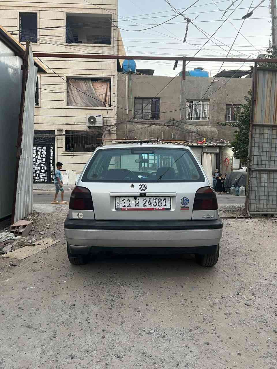 السلام عليكم
كولف 1992 mk3
باسمي محرك 2000 محرك كير تبريد كهربائيات خير من الله صدر امامي امبدله جديد مصارله اسبوع سياره كامله او ميحتاجلها شي او سياره حلوه او كاعده مثل ما اموضح بالصور 
مكاني بغداد الكراده 
السعر ب50 او بيها مجال بسيط 
***********
