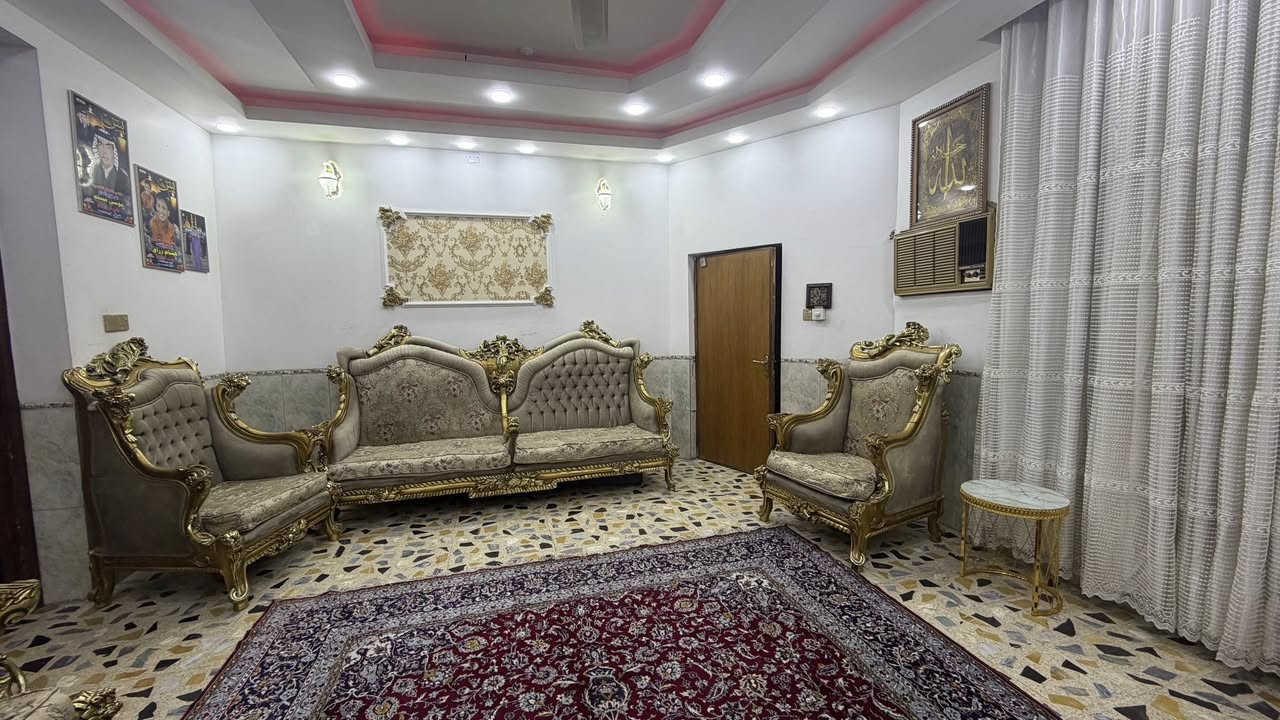 تخم ملكي ابو التاج صناعه مصريه النضافه اخو الجديد يحتوي على سبع قطع للاستفسار على الرقم *********** العنوان بغداد حي اور
