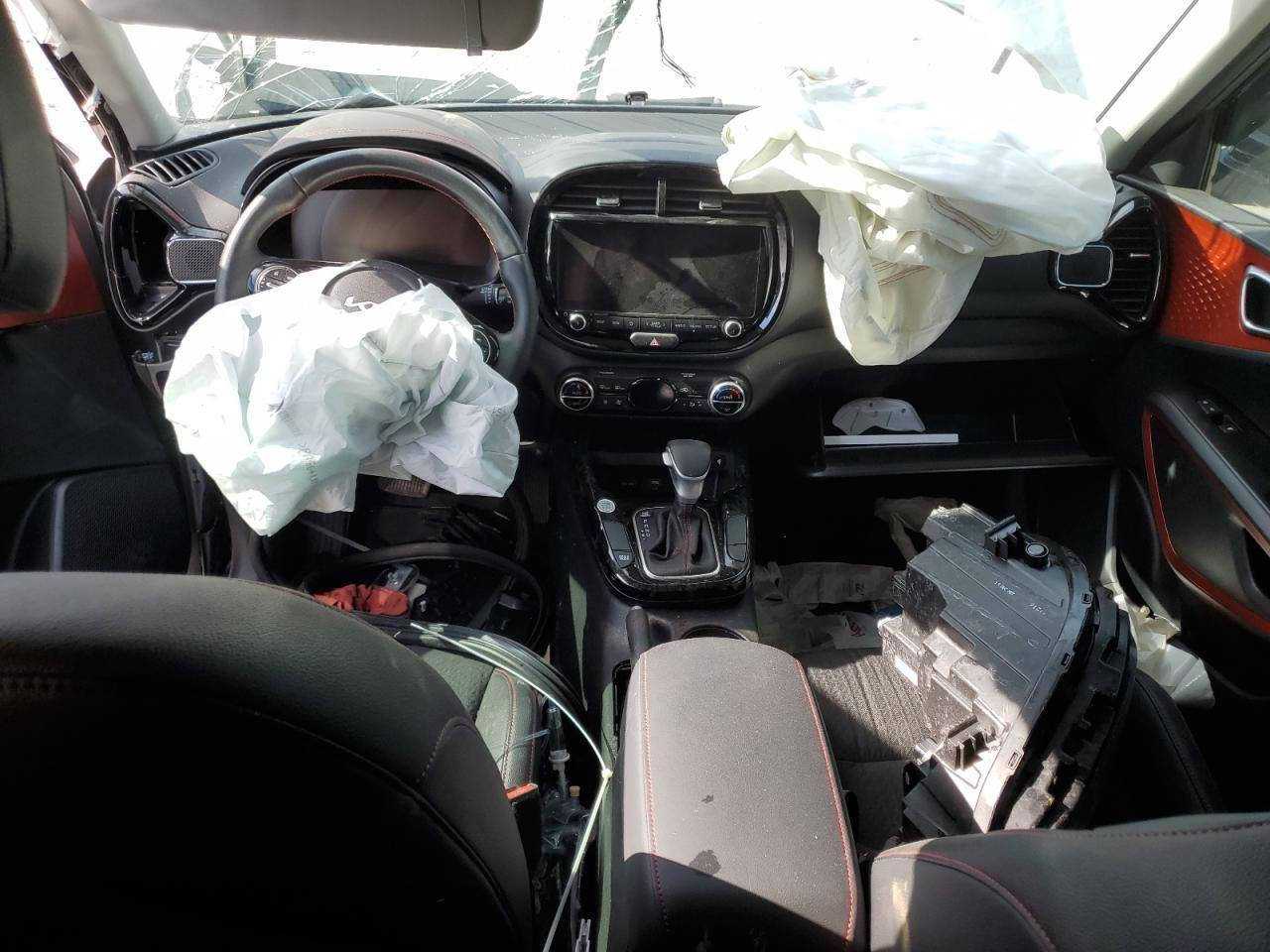 السلام عليكم صول جيتي وارد امريكي  على ضربته موديل ٢٣ موجوده بغداد مدفوع كمركه  لبيع الاتصال على رقم الهاتف *********** غيو متواجد على الفيس فقط واتساب اواتصال رقم الشاصي ويه الصور
