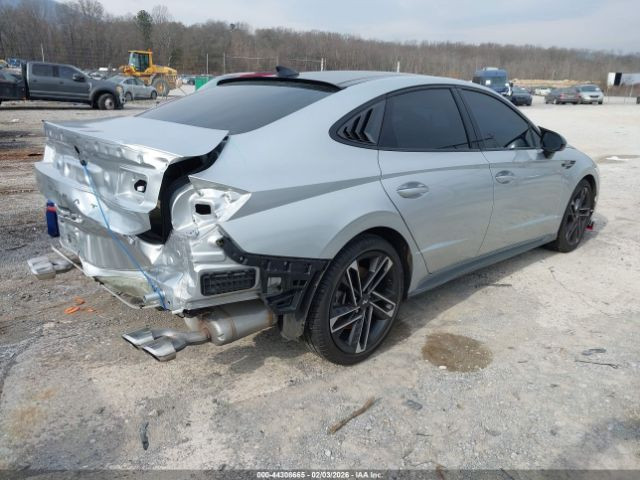 � تنويه مهم لعشاق السيارات والمزاد 🚗

يشهد مزاد السيارات في الفترة الحالية نزولًا قويًا وملحوظًا في الأسعار، مما يفتح فرصة مميزة للراغبين في شراء سيارات بأسعار أقل من المعتاد.

هذا الانخفاض يمنح التجار والمشترين فرصة ذهبية لاختيار سيارات متنوعة بأسعار منافسة، خاصة في المزادات الأمريكية والكندية.

إذا كنت تفكر بشراء سيارة من المزاد، فهذه الفترة قد تكون من أفضل الأوقات للدخول والشراء قبل عودة الأسعار للارتفاع من جديد

🚘 نوع السيارة :  2025 HYUNDAI SONATA N LINE

🔍 الفئة :  N LINE

❌ الحادث او الضرر : كما موضح بالصور  

🚀 حجم المحرك :  2.5L I-4 DI, DOHC, VVT, TURBO, 290HP

⚙️ السلندر :   I-4

🛞 نظام دفع المركبة :  Front Wheel Drive

💰 #السعر : حسب المزايدة  

🗒 تاريخ مزاد السيارة : #  16/3/2026

📍 لحضور المزاد الساعة الرابعة عصراً لدى مكتبنا ‼️  
*****************************************   
☑️ عنواننا : النجف الاشرف / المناذره / بداية شارع الحيره  
☎️ للاستفسار والاتصال على الارقام التالية ☎️:  
🏦 مكتب ياسر العبايجي للمزادات الامريكية والكندية  
📞 ***********  
📞 ***********  
_______________  
🏦 مكتب ياسر العبايجي للمزادات الامريكية والكندية  
لتجارة جميع انواع السيارات الوارد الامريكي 🇺🇸 والكندي 🇨🇦  
_______________  
رمضان شهر الخير… وانتوا الخير كله 🌙  
والرزق يحب الجريء 😉🚗
