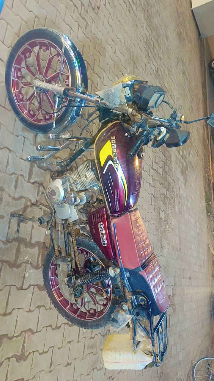 سلام عليكم يراني لبيع  سافان موديل 2020محدث 2025دراجه.خير من الله محرك فول وراق اصليه  دراجه حلوه ومرتبه بس عوزه دعافيس بصيطه سعر 550وبه مجال بصيط. حق جيه  عنوان المدائن سلمان باك متواجد خاص وتصال ‏‪***********‬‏
