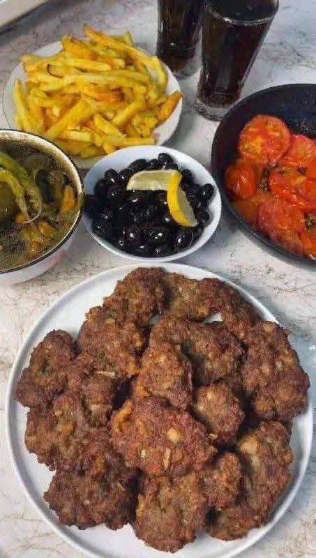 ✨ عروض الأكلات البيتية – شغل بيت بطعم يجنن وجودة مضمونة ✨
🔥 العروض:

🥟 كبة تمن (درجة أولى)

30 حبة = 10,000 دينار

🥟 كبة سلك

25 حبة = 10,000 دينار

🥟 بورك

30 قطعة = 10,000 دينار

🥟 سمبوسة

30 قطعة = 10,000 دينار

🥙 فطائر لحم

25 قطعة = 10,000 دينار

🍖 عجينة كباب عروك

7,000 دينار فقط

تكفي تقريبًا 50 قطعة

دولمة كدر 10،000 

دولمة مرتبه 

━━━━━━━━━━━━━━

✅ شغل بيت 100%

✅ مكونات طازجة ونظافة مضمونة

🚚 التوصيل متوفر داخل السماوة  فقط.

📩 للحجز والاستفسار راسلونا، والكمية اللي تحتاجها متوفرة بإذن الله.

🤍 دعمكم بتعليق أو مشاركة يسعدنا ويزيد وصول المنشور، وأسأل الله أن يرزق كل من يدعمنا رزقًا واسعًا، ويبارك له في أهله وماله، ويحقق أمانيه، ويرزقه الصحة والعافية والذرية الصالحة والقسمة الطيبة يا رب.


**إذا كنت صاحب هذا الإعلان وتريد حذفه لأي سبب، رجاءا أرسل رسالة إلى الدعم الفني**