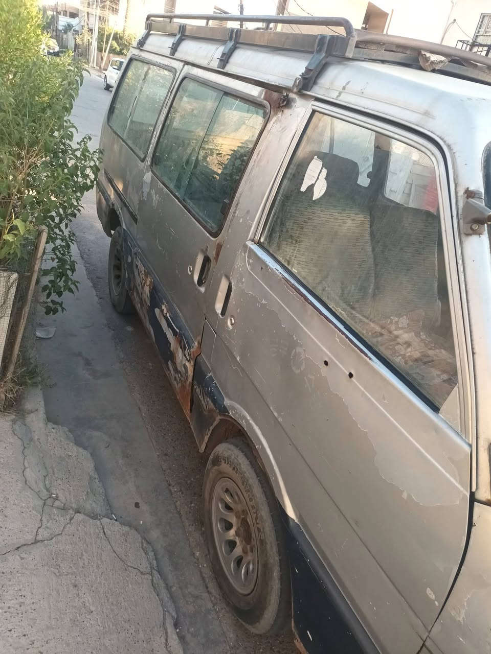 كيا بستا ٩٥ للبيع كير مكينه جدد حدادين تعبانه تحويل سعر ٢٠ ورقه بيها مجال هاتف *********** زعفرانيه
