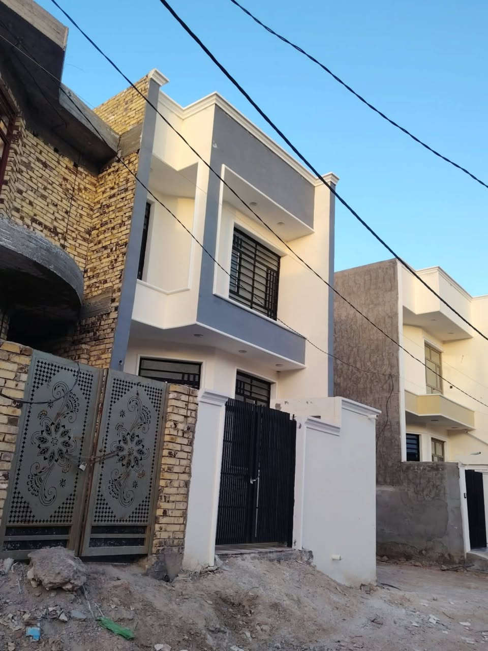 دار للبيع طابو زراعي سند 25 بناء حديث درجه اولى
منطقه مرتبه خدمات حلوه موقع شارع شريفه 
الجديد من تدخل من شارع 80 مقابل الملعب الخماسي 
قريب على شارع 100   مدارس قريبه الاستفسار 
***********
