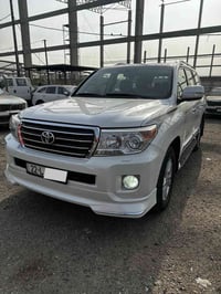 لاندكروز بريم • ٢٠١٤ • ١٧٤ الف