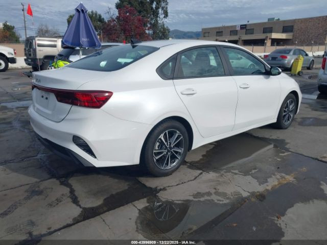 🔴 اعلان مزاد  🔴
~~~~~~~~~
🚘نوع السيارة :  2024 KIA FORTE LXS

🔍الفئة: LXS

❌الحادث او الضرر : كما موضح بالصور  

🚀حجم المحرك :   2.0L I-4 DOHC, VVT, 147HP

⚙️السلندر: 4 

🛞 نظام دفع المركبة:  Front Wheel Drive

💰#السعر : حسب المزايدة  

🗒تاريخ مزاد السيارة :# 16/2/2026

لحضور المزاد الرابعة عصرا لدى مكتبنا ‼️ 
*********************************************
*********************************************
☑️عنوان النجف الاشرف / المناذره /بدايه شارع الحيره..
☎️للاستفسار والاتصال على الارقام التالية ☎️: 
مكتب ياسر العبايجي للمزادات الامريكيه
***********
***********

___________________
🏦 مكتب ياسر العبايجي للمزادات الامريكية والكندية لتجارة جميع انواع السيارات الوارد الامريكي 🇺🇸والكندي 🇨🇦 
 اختصاص مزاد( COPART ,IAAI, MANHEIM) 
___________________
