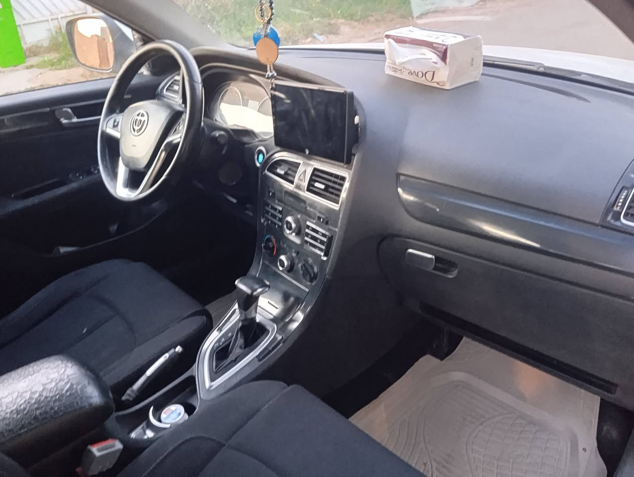 السلام عليكم بريلنس V5 اللون ابيض اوتوماتيك 2014 للبيع بإسمي السنوية نفاذها 2029 رقم بغداد الانگليزي الجديد والهزة شهر 10 لسنة 2026 
شرط التحويل للمشتري ثاني يوم (ماأبيع بس مكاتبة) مع احترامي للبياع شراي
گير ومحرك وحدادية خير وبركة . 
كهربائيات كلها شغالة. تبريد وتدفئة شغالة .
مكفولة من الصبغ والضربة والحادث
( فقط الدعاميات صبغ) 
وللتوضيح باب الخلفي جهة السايق بيها رصعات مامصلحها وبارد قليل بالباب الخلفي الثاني
مكان السيارة بغداد الراشدية جديدة الشط (قرب مطعم ضفاف دجلة السياحي) 

السعــــر 85$ وبيها مجال حگ الجية
للإستفسار هـ ***********  واتساب
                   ***********
