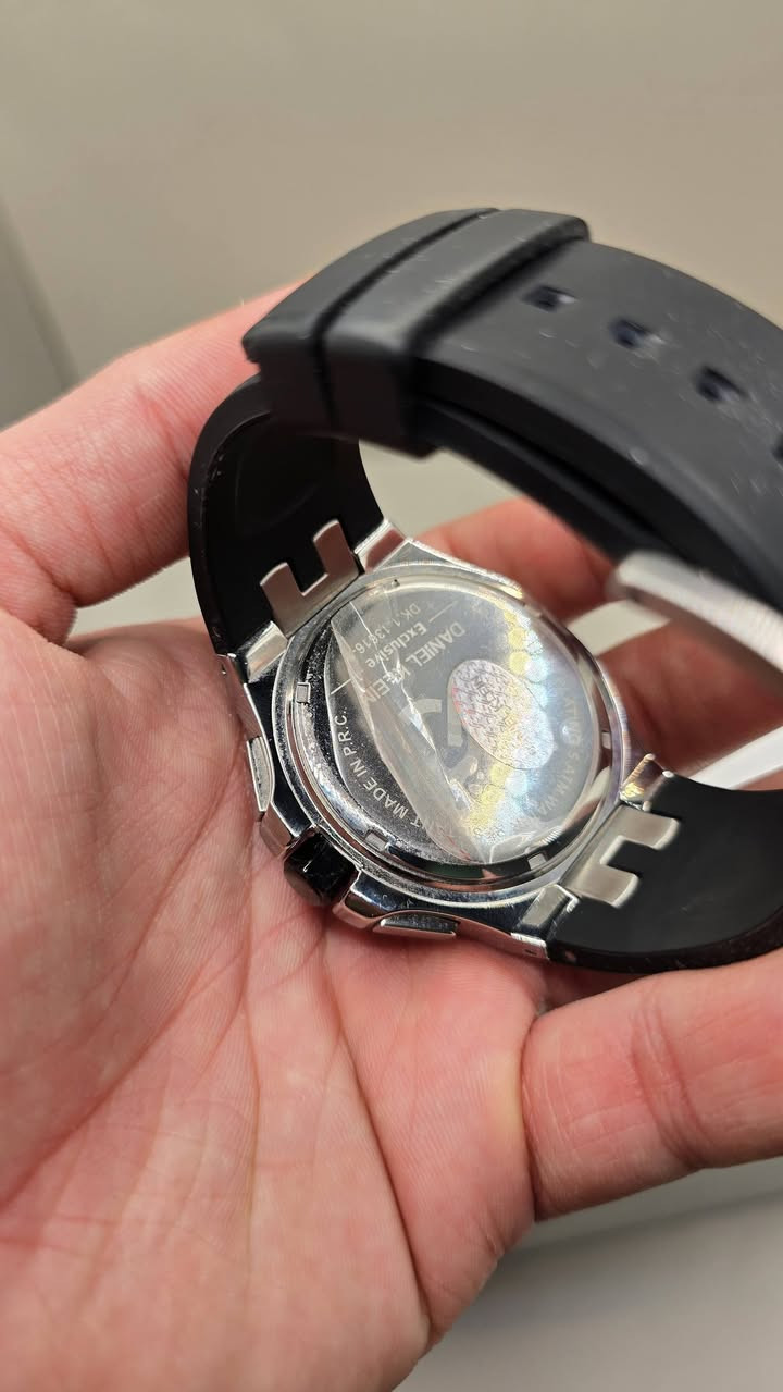 ساعة دانيال شكل ap
للبيع اصليه كامل محلقات 
السعر ع خاص


**إذا كنت صاحب هذا الإعلان وتريد حذفه لأي سبب، رجاءا أرسل رسالة إلى الدعم الفني**