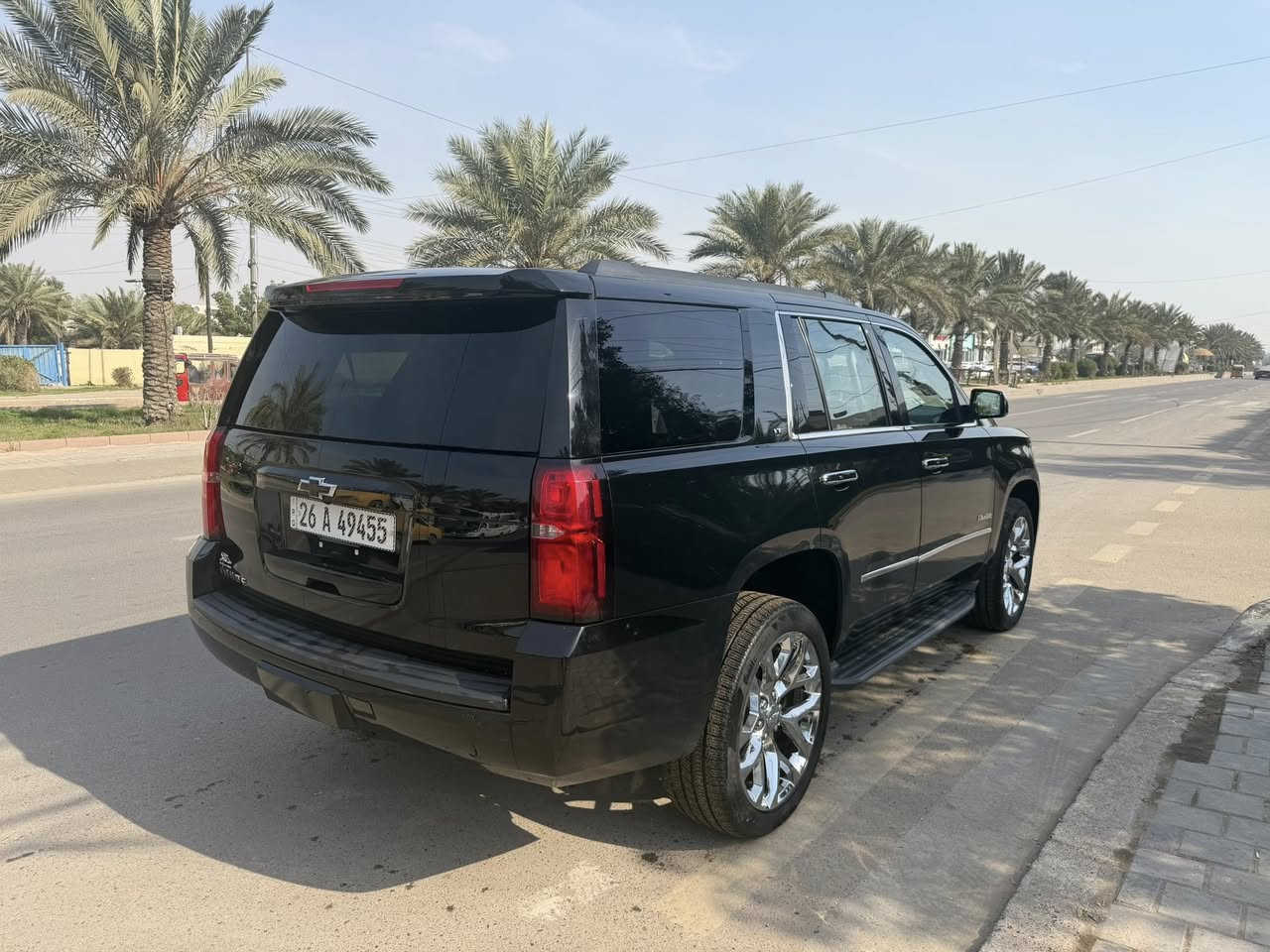 سلام وعليكم عدي تاهو موديل 2016 دخول جديد كتاب ضباط اسود مرقم صلاح الدين الرقم النكليزي جديد صارله اسبوع منرقمت موصفات فول فتحه بصمه شاشه بالسقف اربع يدات بصمه فور ويل ويل كروم 22 شباك كروم جنطه كهرباء وبيه موصفات هواي مذاكرهن حادثه باب الصدر مبدل نفس الون السعر 290 وبيه مجال شي بسيط جدا الهاتف *********** اعتذر من المراوس بيع فقط
