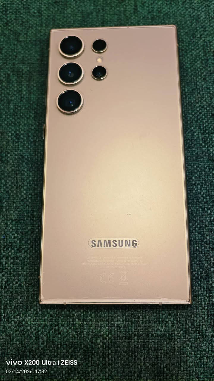 اس ٢٤ الترا ذاكرة ١ تيرا اللون تيتانيوم نظيف جدا وكالة عين الفهد غراضه كاملة و ما مفتوحة .. مراوس وية ٢٥ الترا ذاكرة ٥١٢ او ١ تيرا و نتفاهم عالفرق. تحياتي


**إذا كنت صاحب هذا الإعلان وتريد حذفه لأي سبب، رجاءا أرسل رسالة إلى الدعم الفني**