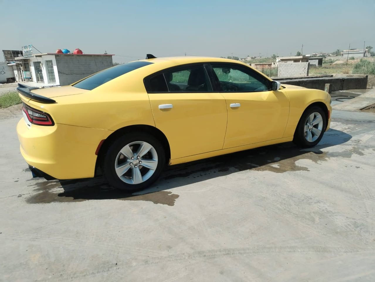 السلام عليكم ورحمة الله وبركاتة 
جارجر sxt للبيع موديل 2019 اجره رقم بغداد الجديد تحويل مباشر كفاله محرك كير تبريد  تخم تاير جديد كامله مناقصها شي خلاص السيارة خير من الله.. السعر 190 بيها مجال 
حادثها موضح بالصور
مكان السياره الدجيل صلاح الدين 
***********
***********
