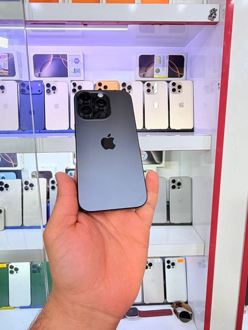 ايفون 16 برو IPhone 16 pro Esim
البطارية 95 مستخدم نظيف  ذاكرة 256 نظافته ١٠٠/١٠٠  
((( السعر فقط 950 الف لون المميز اسود ))) 
وشعندك للبيع او مرواس او تشتري كلشي نستقبل راسلني عالخاص عنواني النجف 
*********** رقمي هذا للاستفسار
