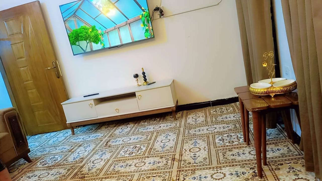 السلام عليكم للبيع مشتمل ٦٥م طابق واحد طابو ملك صرف بااسم شخص واحد الري محله ٨٦١. للإستفسار *********** بي واتساب واتصال وتواصل على الخاص ومن الله التوفيق للجميع ***********
