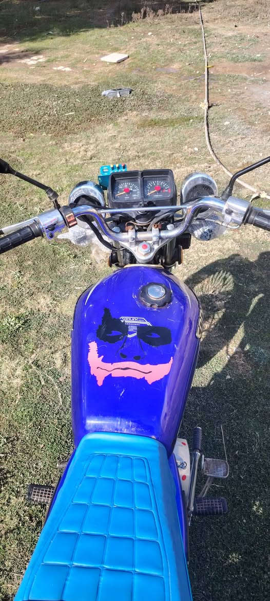 يالله سلام عليكم دراجه للبيع 22 ختم سونك اوراق 
مدفوع كمرك بس تروح ترقم محرك 150 غطاس 
مامفتوح كفاله كلشي بيهه شغل رونات شيار
سعر 550 وبيه مجال ترهم مراوس مكاني حله الحمزه الغربي قررب شركه لاتحاد رقمي ***********
