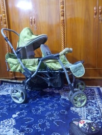 عربان أطفال