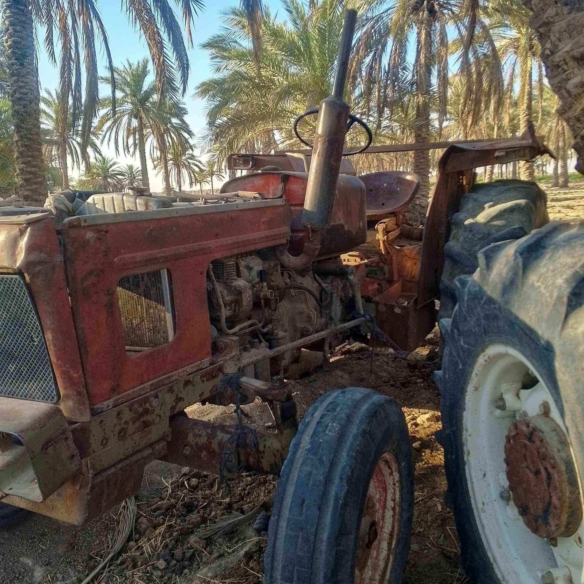 سلام عليكم مكينه عنتر للبيع مكفوله كير محرك درجه اوله  رقم وسنويه بس بدون تحويل السعر انتصل ***********
