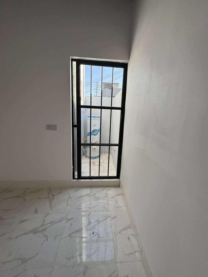 السلام عليكم
🔴🔴🔴
دار للبيع مساحه الدار 55 متر موصل حي الانتصار ***********
***********شارع 30 قرب سايدين معمل الغاز الدار يتكون من 
غرفه نوم 💤 واستقبال وهول ومطبخ وصحيات وبيتونه
سند طابوالزهور شرط التحويل👉 سعر الدار 43 وبي مجال للاستفسار الاتصال الارقام التاليه✅👉👉 
***********
***********
مكتب عمر غالب لتجاره لعقارات
العنوان حي الانتصار شارع 20
خلف جامع خلفاء الرسول
