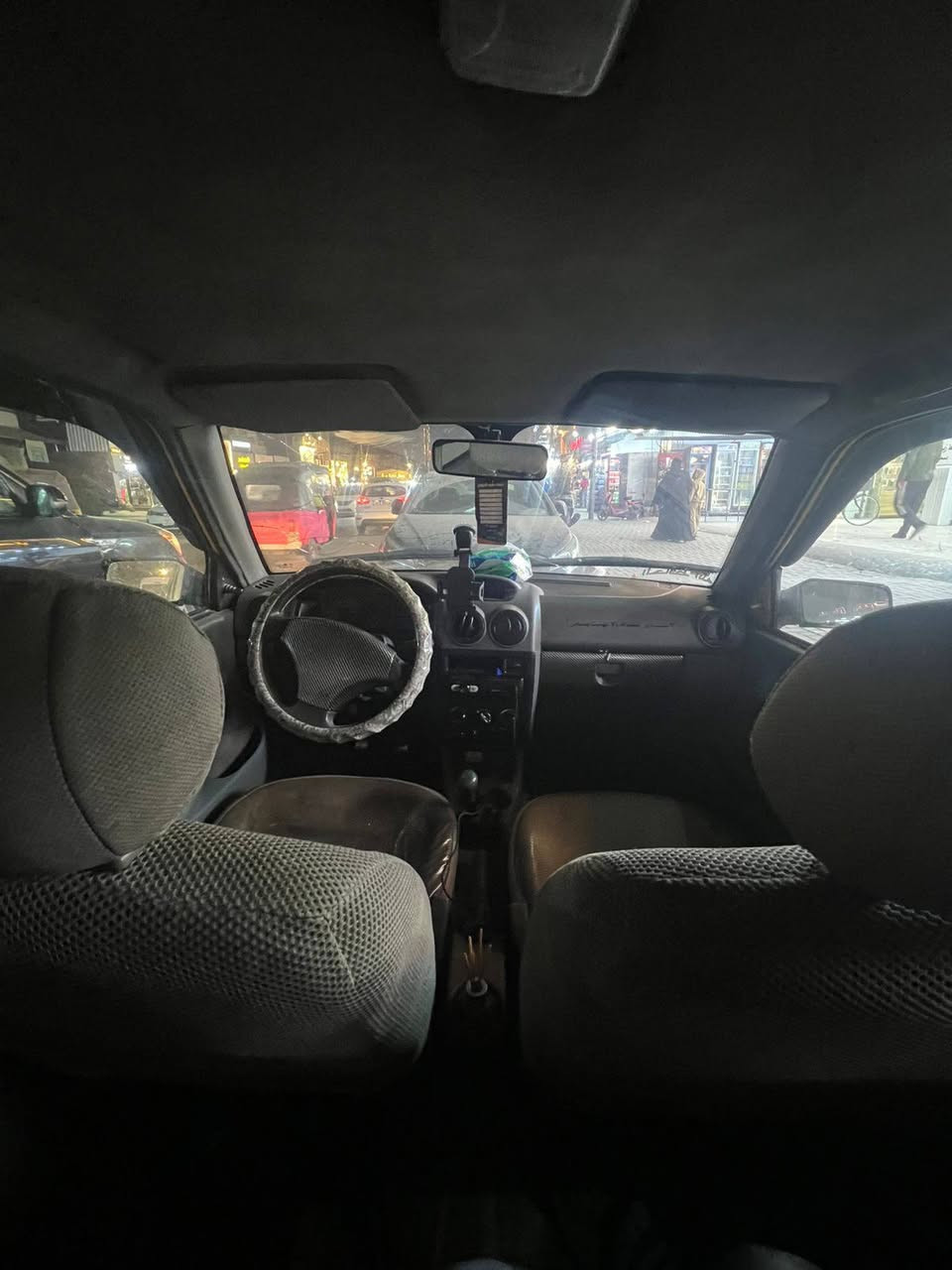 السلام عليكم من رخصة مدير الكروب سايبا موديل 15 للبيع المكان بغداد سيارة كبل للشارع ما اذب عليهة ربع وتحويل ثاني يوم صاحبهة موجود محرك خير من الله وكير جديد وشواصي بس البليتة الامامية فاطرة وصلحتهة مال شركة السعر 37 وبيهة مجال قليل غير متواجد ع الفيس رقم *********** وبي واتساب
