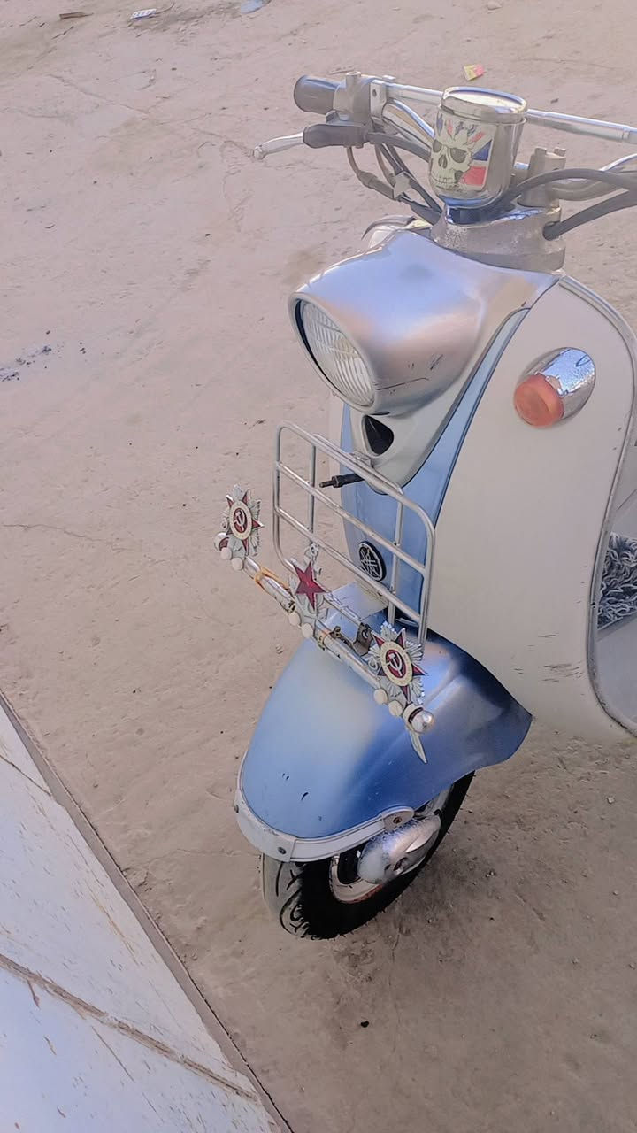 سلام عليكم 
دراجه عبد الحليم كلاسك دراجه🧿🈯 حاويه ماخذه للبيع مكاني دوانيه قضاء الشاميه دراجه كفاله عامه 🈯☑️
وياهه كفرات لون مشمشي بعد 🍑

دراجه للبيع او مراوس حسب القناعه 
السعر 550وبيه مجال ***********
