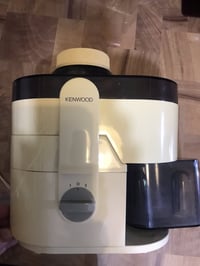 عصارة فواكه • كينود • صنعة إنكليزية