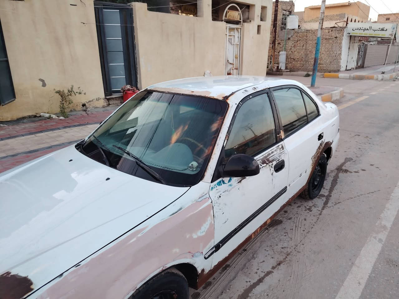 السلام عليكم سياره اكسنت 2004 مزاد الناصريه مكينه وكير توني شادهن السياره معمره وكامله عوزهه بس صبغ مكانهه ناصريه سوق الشيوخ اخوان اني مكلف بل نشر.. هاذه رقم راعيهه ***********
