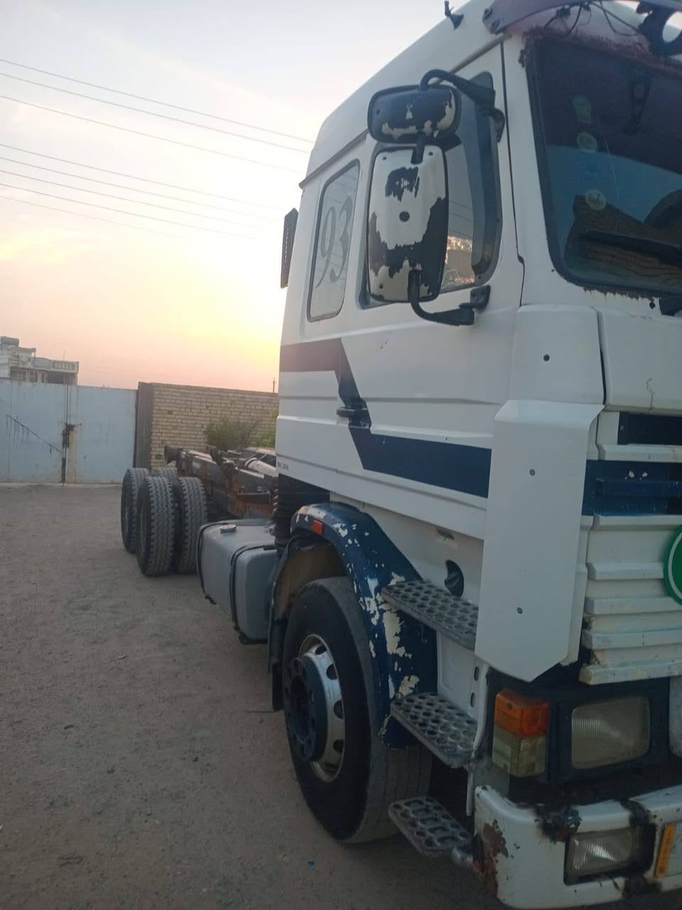 للبيع سكانيا جنكال رقم بصره سنويه نافذه حجم 113موديل ٩٤ مكينه ٦ كير ٥ب٥ تك ومطوله مكينه ستندر تخم تاير جديد سياره جاهزه للعمل من كل النواحي وسعرها (٢١٠) واي استفسار *********** مكانها بغداد السياحي.
