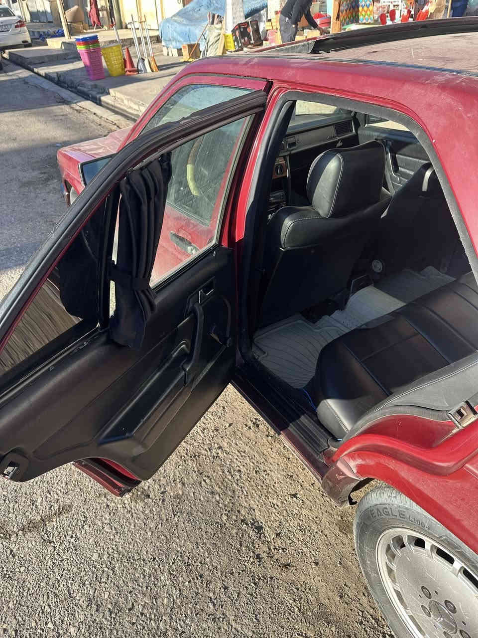 مارسيدس 190 
 موديل 1989
 كير توماتيك 
كير محرك شرط 
 سياره جاهزة 
 السعر 65 
 كابون بانزين 
 رقم جديد 
***********
***********
