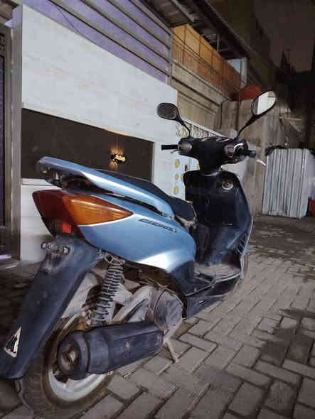 السلام عليكم
دراجه سكنس ١١٠ ياباني
دراجه كايمه ابيعه كوم حديد
السعر ٤٠٠ وبيه مجال شي بصيط
مكاني بغداد الحريه ***********
