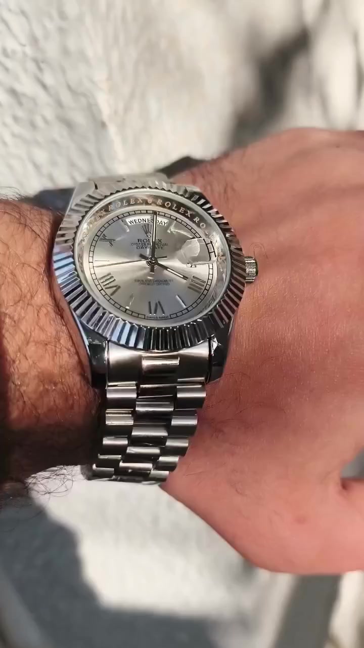 ‏طلعت لي ساعة رولكس داي ديت Rolex Day-Date
‏
‏تاريخ يومي وشهري 📆
‏كوالتي ماستر جدا عالي🔥
‏وزن ثقيل 🔥
‏لمعان وكوالتي رهيب 🔥
‏ضمان سنة كاملة 🙏🏻❤️
‏ختم رولكس ع سير
‏لون مميز جدا 🤍
‏واللمعان مالها واضح خرافي 🔥
‏تجي معاها علبة وعلاكه ماركة رولكس
‏ما اعرف سعرها قيم و اخذ 🙏🏻❤️


**إذا كنت صاحب هذا الإعلان وتريد حذفه لأي سبب، رجاءا أرسل رسالة إلى الدعم الفني**
