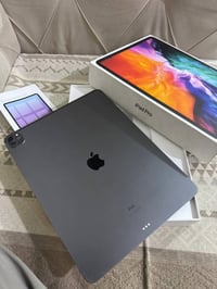ايباد ١٢.٩ • ١٢٨ • بطارية ٨٨