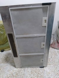 مرشحة دهون شغاله السعر 35 وبيها مجال بسيط  واتساب 07769441449