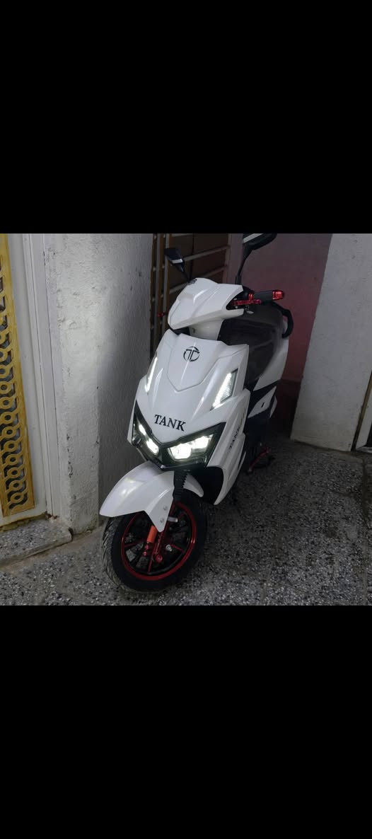 سلام عليكم دراجه سكنس شحن جديدة اريد مراوس بماكس أو سكنس العنوان بغداد الأمين الثانية للاستفسار ***********
