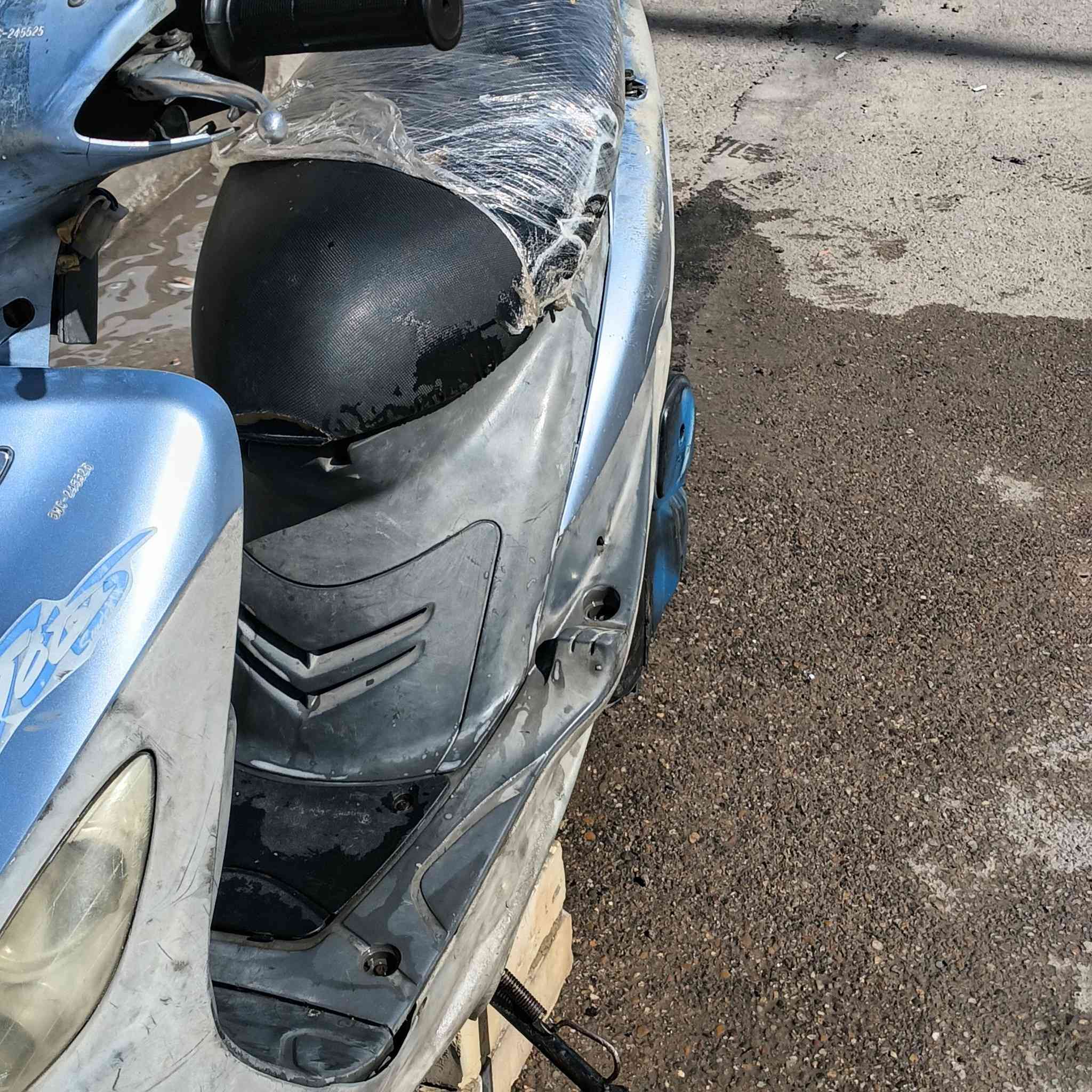 يا الله سلام عليكم دراجه ماكس منغولي بلادي صالنصه FM رياضي دراجه خير من الله شلعه ومعدل وما فد يوم طفت بيه بشارع دراجه نكره سلف تاير امامي جديد جلاتين وكابريتر جديد بلجيس لو ما محتاج ما ابيعها لان فايدتني من السما للكاع سعر400 الاستفسار***********رجاا  رجاا رجاا فقط واتساب متواجد مكاني بغداد مدينه الصدر
