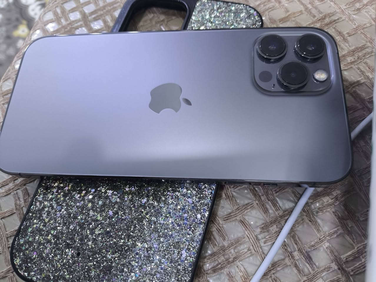 السلام عليكم ايفون 12برو ماكس نضيف كلش بطاريه82 سعره500مكاني بغداد
***********
