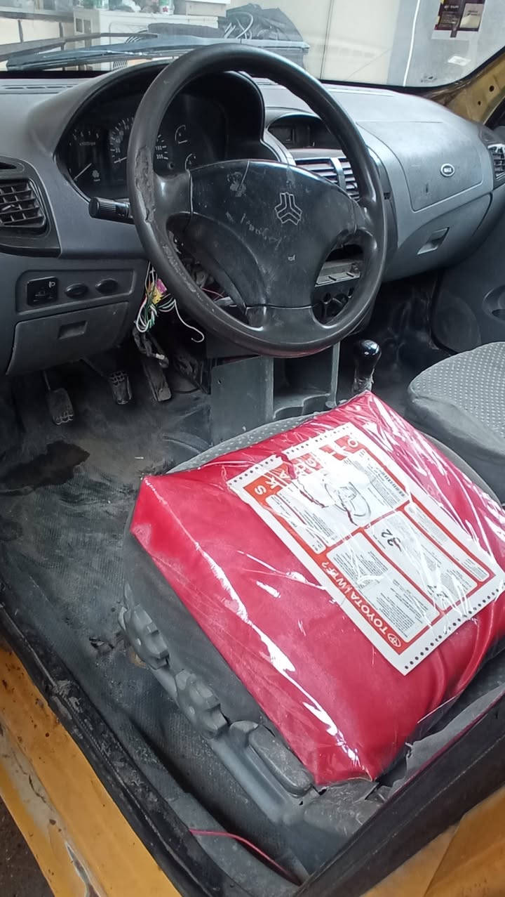 السلام عليكم
طيبه موديل 2013 مكينة وكير مكفولات حداديه كهربائيات جاهزه مصفره هيئه وغرامات

مكاني حله مركز مدينة 
السعر 20 

للاستفسار ***********
