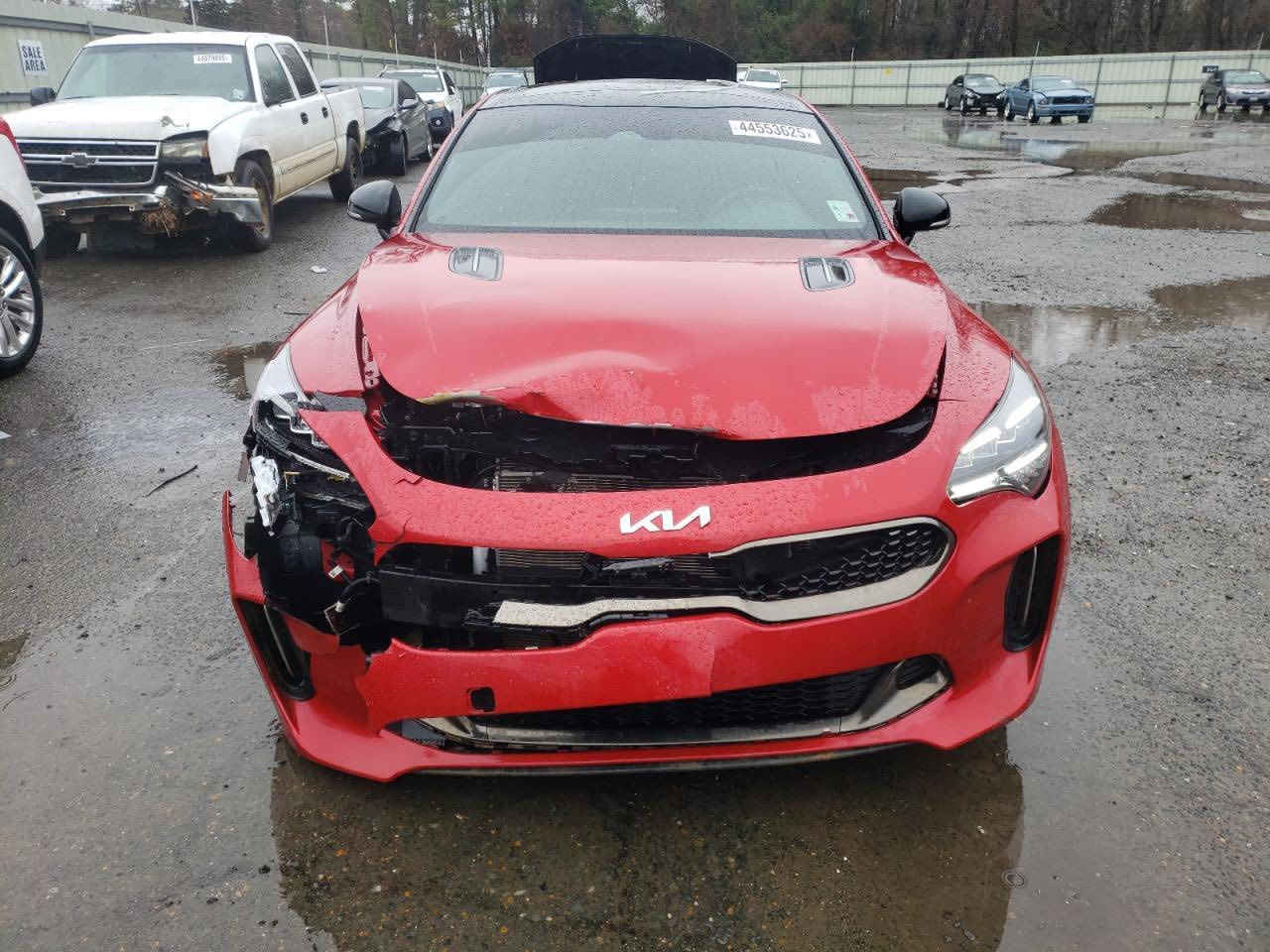 سلام عليكم مستعجل ع بيع كيا ستنكر موديل 23 لون مميز  جيتي لاين فول مواصفات للاخير حره مامرقمه سياره جداً نضيفه  حادثها مثل ماموضح بلصوره. مامبدل بيها شي فقط شويه من البنيد كفاله  للاستفسار 
***********
